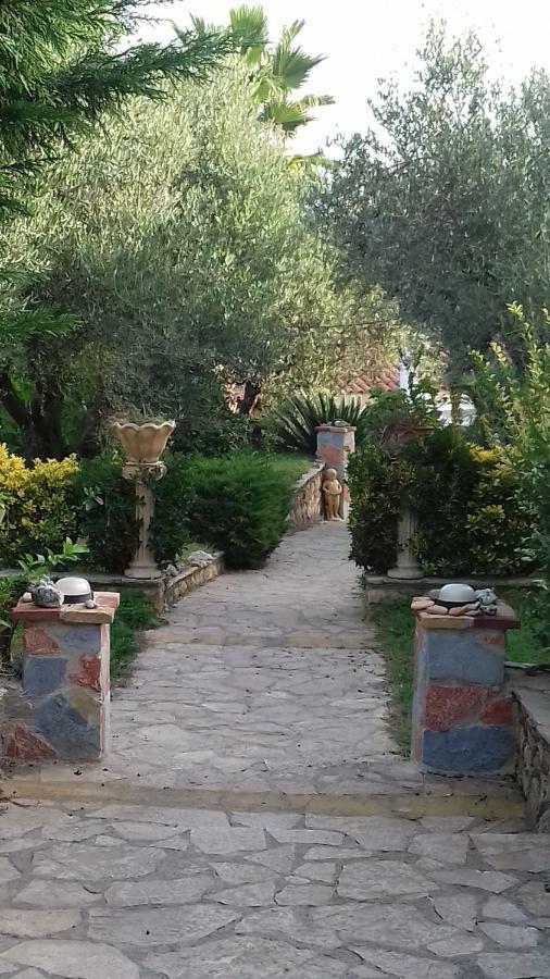 Mila La Villa Κάστρο Εξωτερικό φωτογραφία